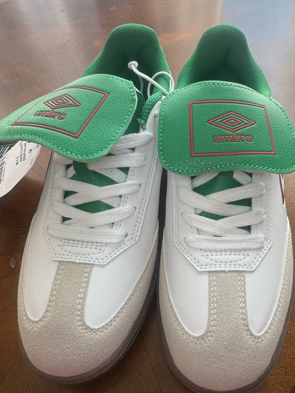 Umbro Men’s White, Green & Beige Retro Sneakers